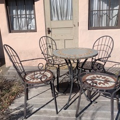 (成約済)テーブルとチェア(セットでなくてもお譲りします)の画像