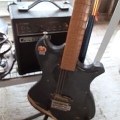 ☆ジャンク！エレキギター　ブラック　+アンプの画像