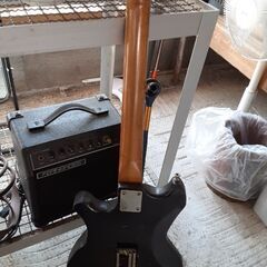 ☆ジャンク！エレキギター　ブラック　+アンプの画像