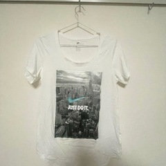 ナイキ Tシャツ
