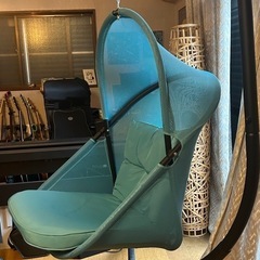 ハンギングチェアーの画像