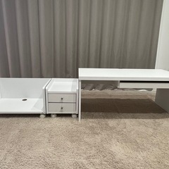 パソコンローデスク