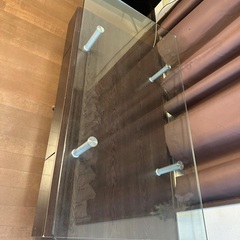 ダイニングテーブルの画像