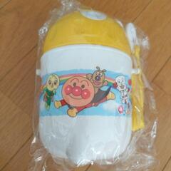 （数回使用）アンパンマン水筒　の画像