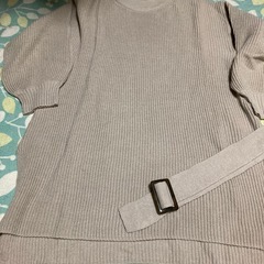 ベルト付きニット