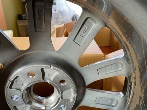 取引中　
極美品　MAZDA3アルミホイール
