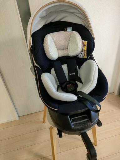 コンビ　チャイルドシート　新生児から使用可能　ISOFIX