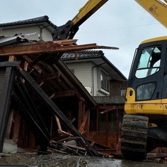 ３月限定入社祝い金20万支給　解体業の手元作業員・ダンプ運転手募集！未経験・60歳以上も歓迎！の画像