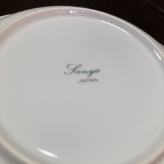 【新品未使用】花柄のカレー皿セット　かれんカレーセット　カレー皿×5枚、カレースプーン×5本　箱付きの画像