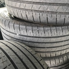 ブリヂストン　18インチ　215/55R18　４本有りますの画像