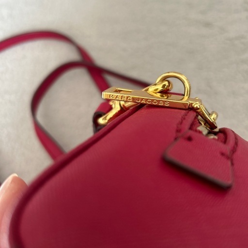 早い者勝ち MARC JACOBS レザーショルダーバッグ レッド ピンク