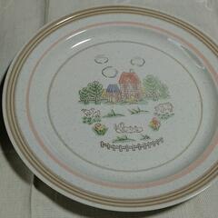 ミヤザキ食器　大きめのお皿4枚の画像