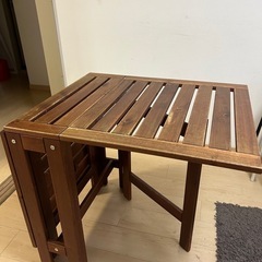 折りたたみテーブル
