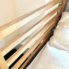 【無料】IKEA セミダブルベッド　フレームの画像