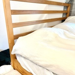 【無料】IKEA セミダブルベッド　フレームの画像