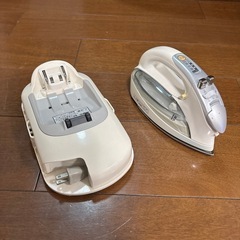 アイロン　日本製　スティーム付き　商品名　NI-CL603 National の画像