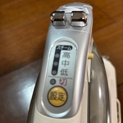アイロン　日本製　スティーム付き　商品名　NI-CL603 National の画像