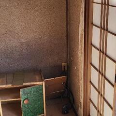 工場にて清掃の手元の作業です。の画像