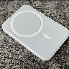 Apple A2384 MagSafeバッテリーパックの画像