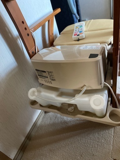 介護用❗️家具調シャワートイレ　安寿　美品　簡易ベッド付き‼️