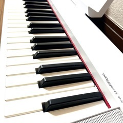 YAMAHA電子ピアノ　白の画像