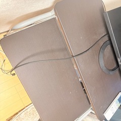 パソコンデスクの画像