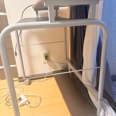 パソコンデスクの画像