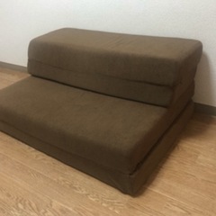 ソファになるマットレスの画像