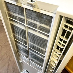 《売約済》【武蔵小山店】 シーズンオフSALE‼️Haier ハイアール 窓用エアコン 窓コン 冷房専用 木造4～4.5畳/鉄筋6～7畳 ホワイト JA-16U リモコン付き 2020年製 窓枠おまけの画像