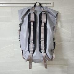 【値下げ】 釣り アウトドア バイク 防災用  防水リュック  大容量 30Lの画像