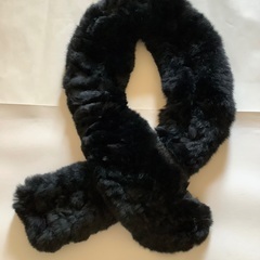 【美品！】ティペット　マフラー　ふわふわ柔らかマフラー　フェイクファー　ラビット風　黒　ブラック　首あったか　の画像