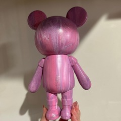 クマのフィギア うさぎのキーホルダーの画像