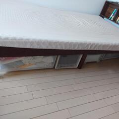 セミダブルマットレス+組み立て式ベッドの画像