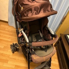 ブラウン ベビーカー 折りたたみ式 5点式ハーネスの画像
