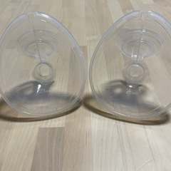 メデラ　ハンズフリー搾乳カップ（箱無し）とおまけ搾乳フリーザーパックの画像