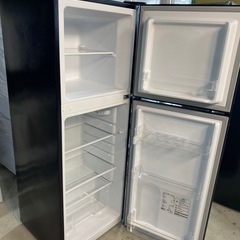 NO833🌈福岡市内配送設置無料✨🌈　MAXZEN 冷蔵庫 小型 2ドア ひとり暮らし 一人暮らし 138L コンパクト 右開き オフィス 単身 黒 ガンメタリック JR138ML01GM マクスゼン　2020年の画像