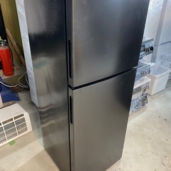 NO833🌈福岡市内配送設置無料✨🌈　MAXZEN 冷蔵庫 小型 2ドア ひとり暮らし 一人暮らし 138L コンパクト 右開き オフィス 単身 黒 ガンメタリック JR138ML01GM マクスゼン　2020年の画像