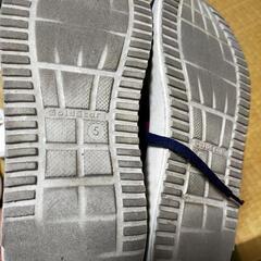 スニーカーの画像