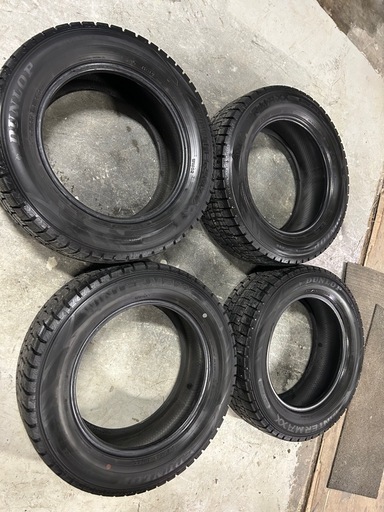 215/60/R16 スタッドレスタイヤ(肉のみ)4本セット