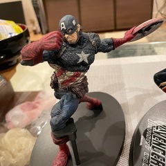予約済み【アベンジャーズフィギュア➕アイアンマンLEGO】の画像