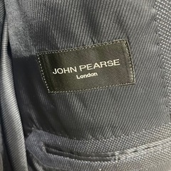 メンズスーツの画像