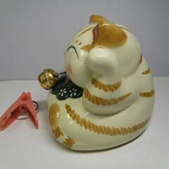 開運招福 かわいい両手招き猫2 貯金箱型 陶器製 中古品 取りに来ていただける方 受け渡し日時自由   の画像