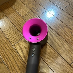 Dyson ドライヤーの画像