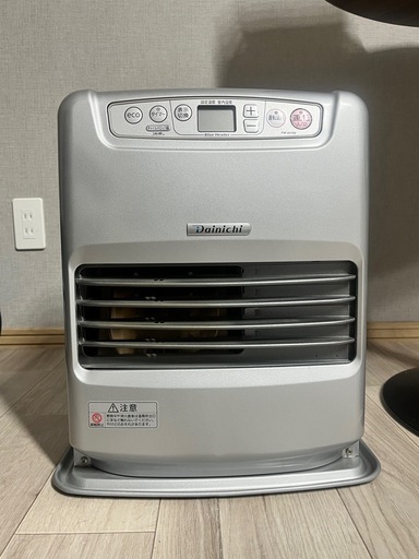 石油ファンヒーター　ダイニチ　2019