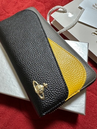 本日限定　 新品 ヴィヴィアンウエストウッド 長財布 ラウンドファスナー ウォレット 財布