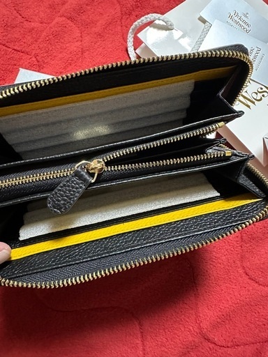 本日限定　 新品 ヴィヴィアンウエストウッド 長財布 ラウンドファスナー ウォレット 財布