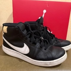 NIKE スニーカー25.5