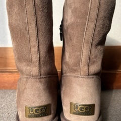 UGG Australia®︎ 22.0cm ブーツ ジッパーの画像