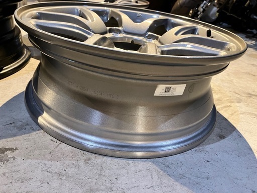 新車時外し、ジムニー jb64w ホイールセットエアバルブ付き　説明書付き