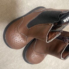 新品　未使用　13センチ　子供　ブーツ